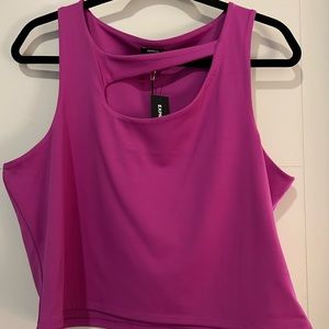 EXPRESS - Top with cut out design